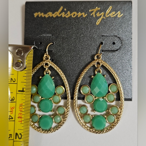MADISON TAYLOR BOHEMIAN MATTE GOLD TONE EMERALD GREEN EARRINGS - Picture 6 of 6